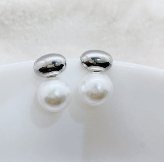 Moon Pearl Studs