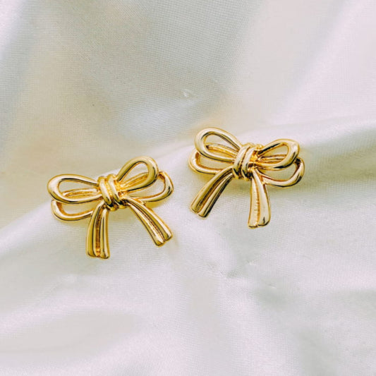 Classic Bow Gleam Studs
