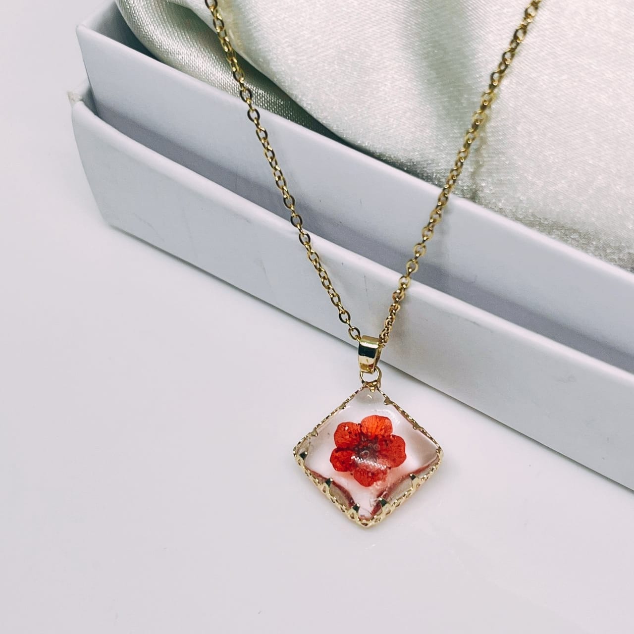Gulrez Pendant