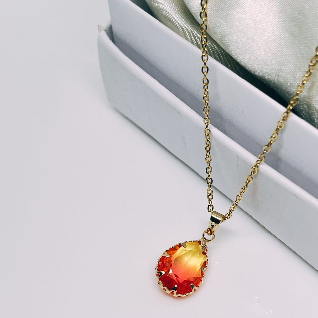 Noor Drop Pendant