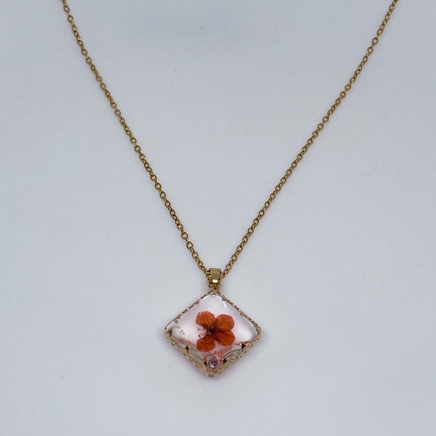 Gulrez Pendant