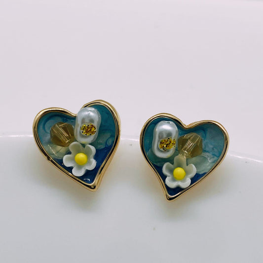 Daisy Heart Studs